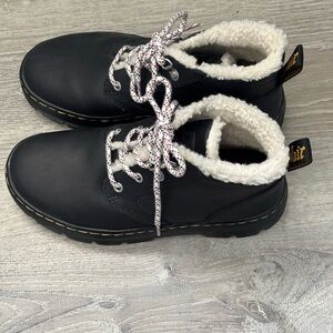 ❤️NEW DR. MARTEN/BONNY W~SIZE 7 BLACK LACE UP NEUTRAL BLACK BOOT